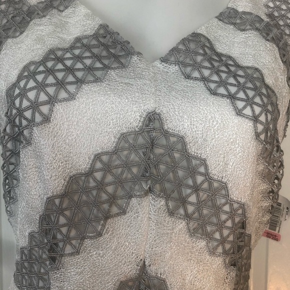 Antonio Melani White And Gray Lace Cap Sleeve V Neck Cocktail Dress size 6 - Picture 8 of 14